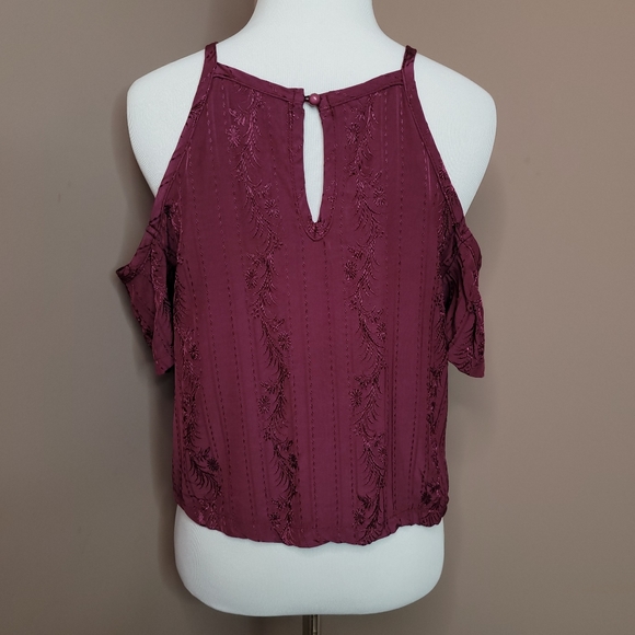 Kendall & Kylie Cold Shoulder Top - Small - Picture 3 of 9